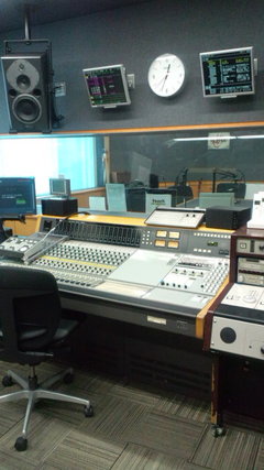 DCF00398 salon.jpg